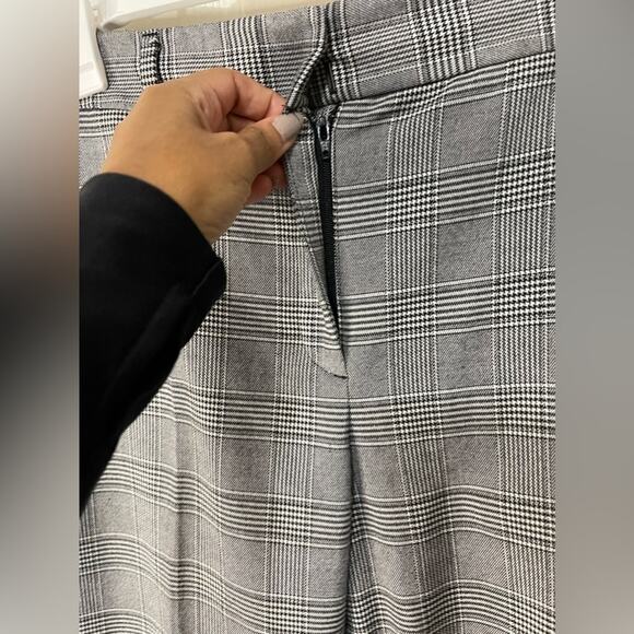 Talbots Heritage Glen Plaid Black White Crop Contemporary Trouser Work Pants 10 - Picture 2 of 5
